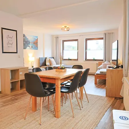 Mit Tv, Kueche Und Terasse Nahe Kassel Apartmán