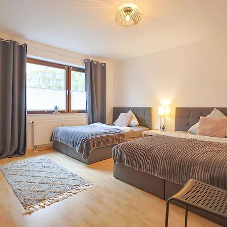 Mit Tv, Kueche Und Terasse Nahe Kassel Apartmán *