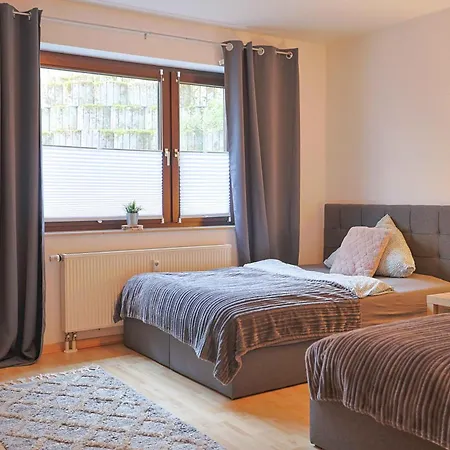 Mit Tv, Kueche Und Terasse Nahe Kassel Apartmán *